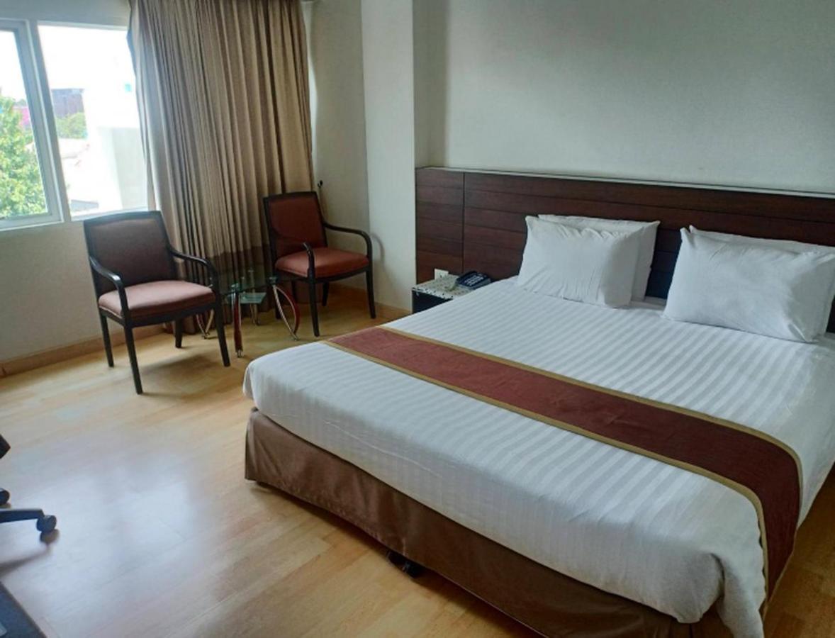 V Verve Service Apartment Hotel Chachoengsao Ngoại thất bức ảnh