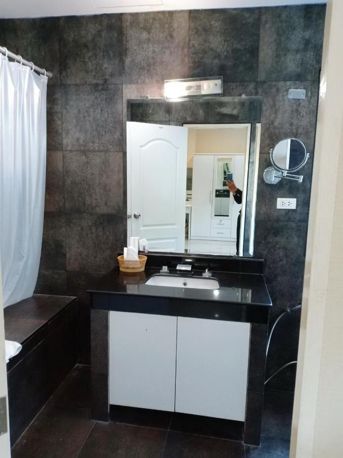 V Verve Service Apartment Hotel Chachoengsao Ngoại thất bức ảnh